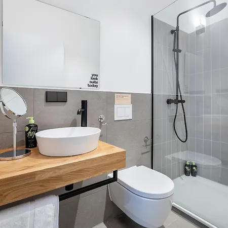 Limehome Annastrasse Апарт-готель 3*