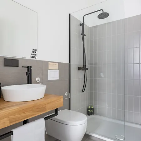 Limehome Annastrasse Апарт-готель 3*